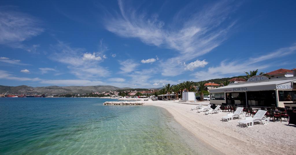 Apartments Medvid Trogir Buitenkant foto