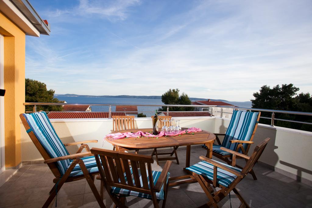 Apartments Medvid Trogir Kamer foto