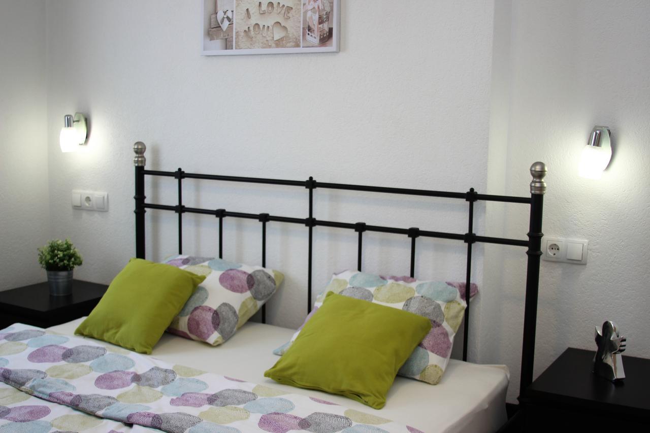 Apartments Medvid Trogir Buitenkant foto
